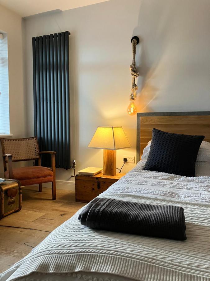 Bed and Breakfast Fig Tree House Лимингтон Экстерьер фото